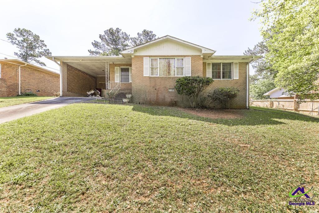 3271 Commodore Drive