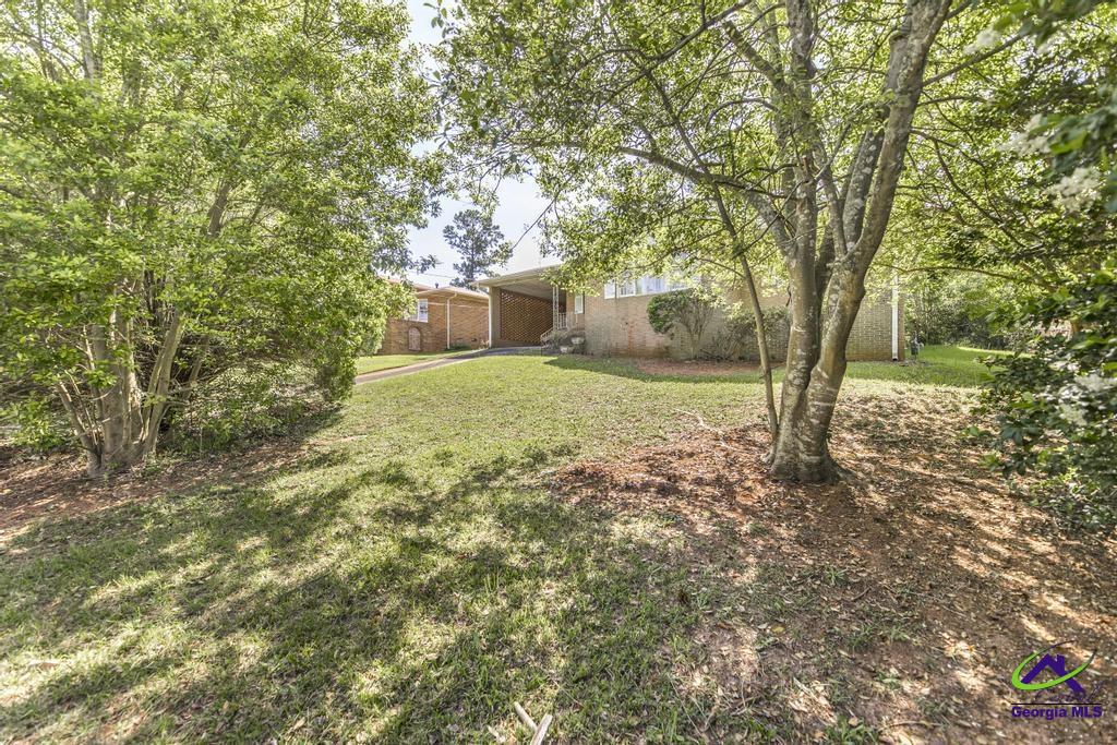 3271 Commodore Drive