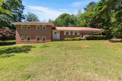 82 Pineview Circle Forsyth GA 31029