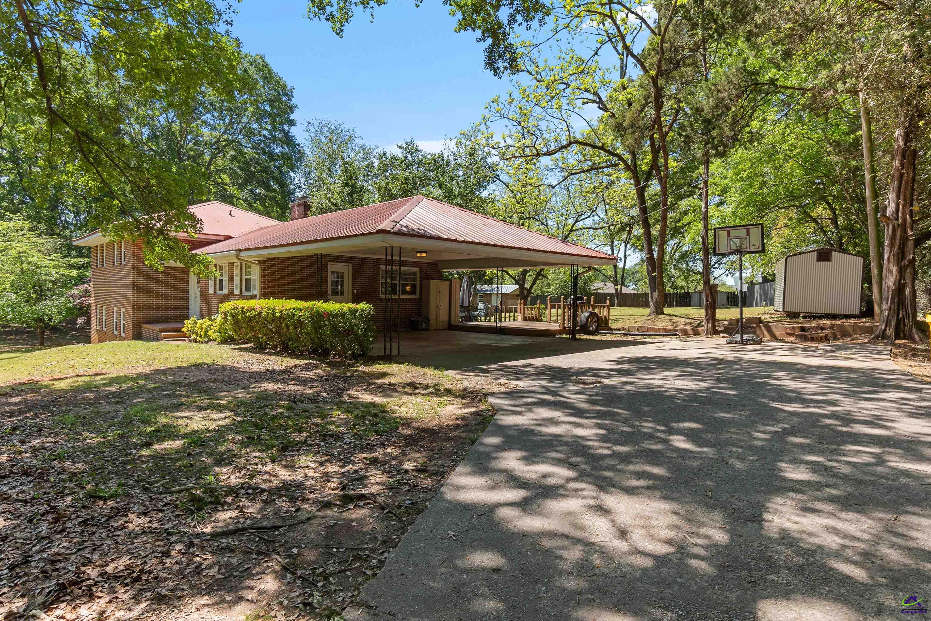 82 Pineview Circle