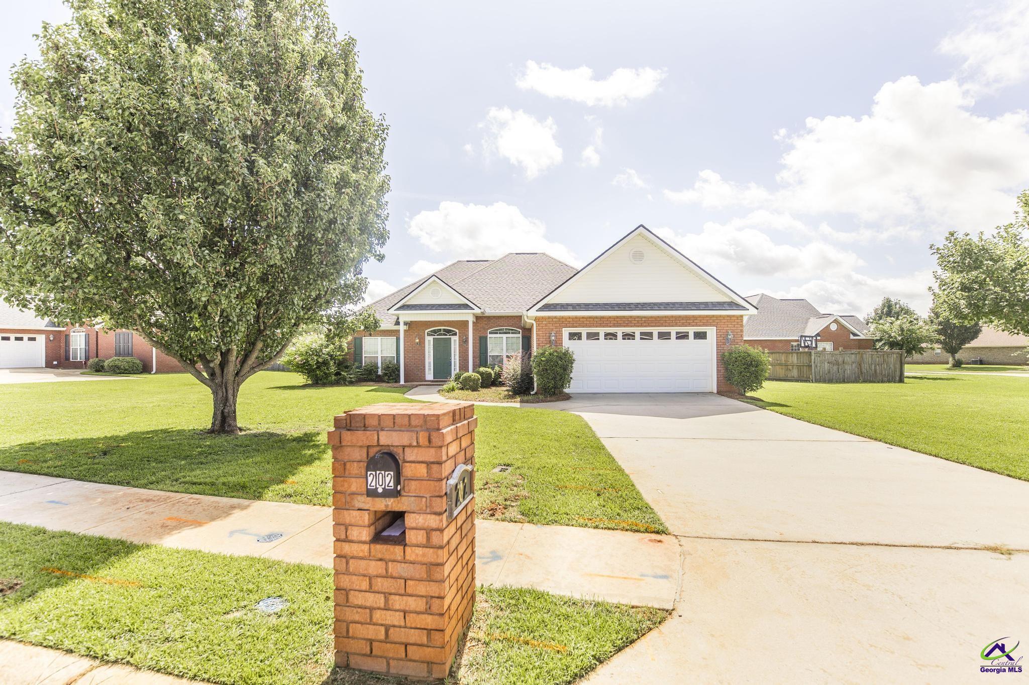 202 Huntwood Lane