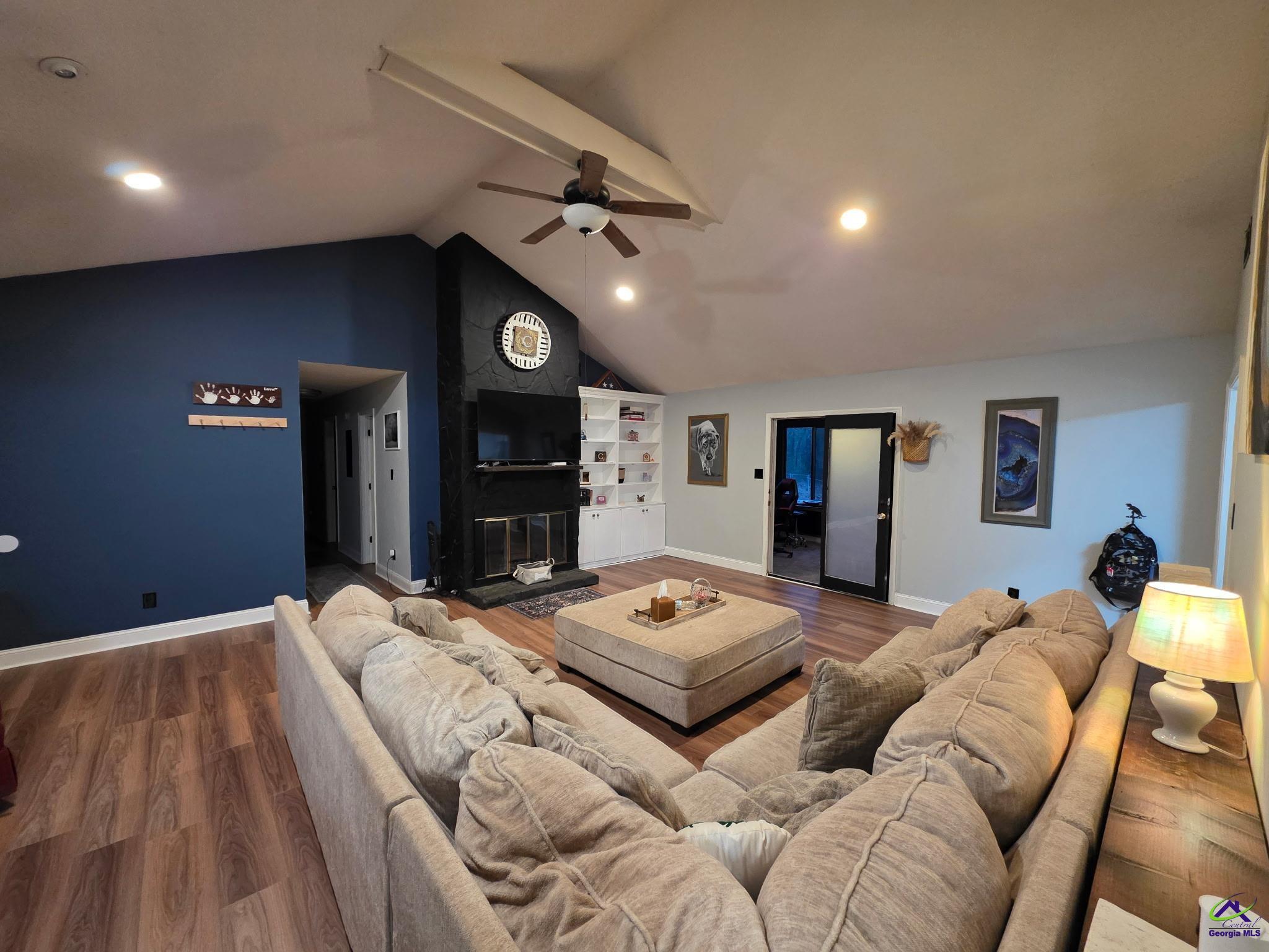 102 Smoke Rise Drive