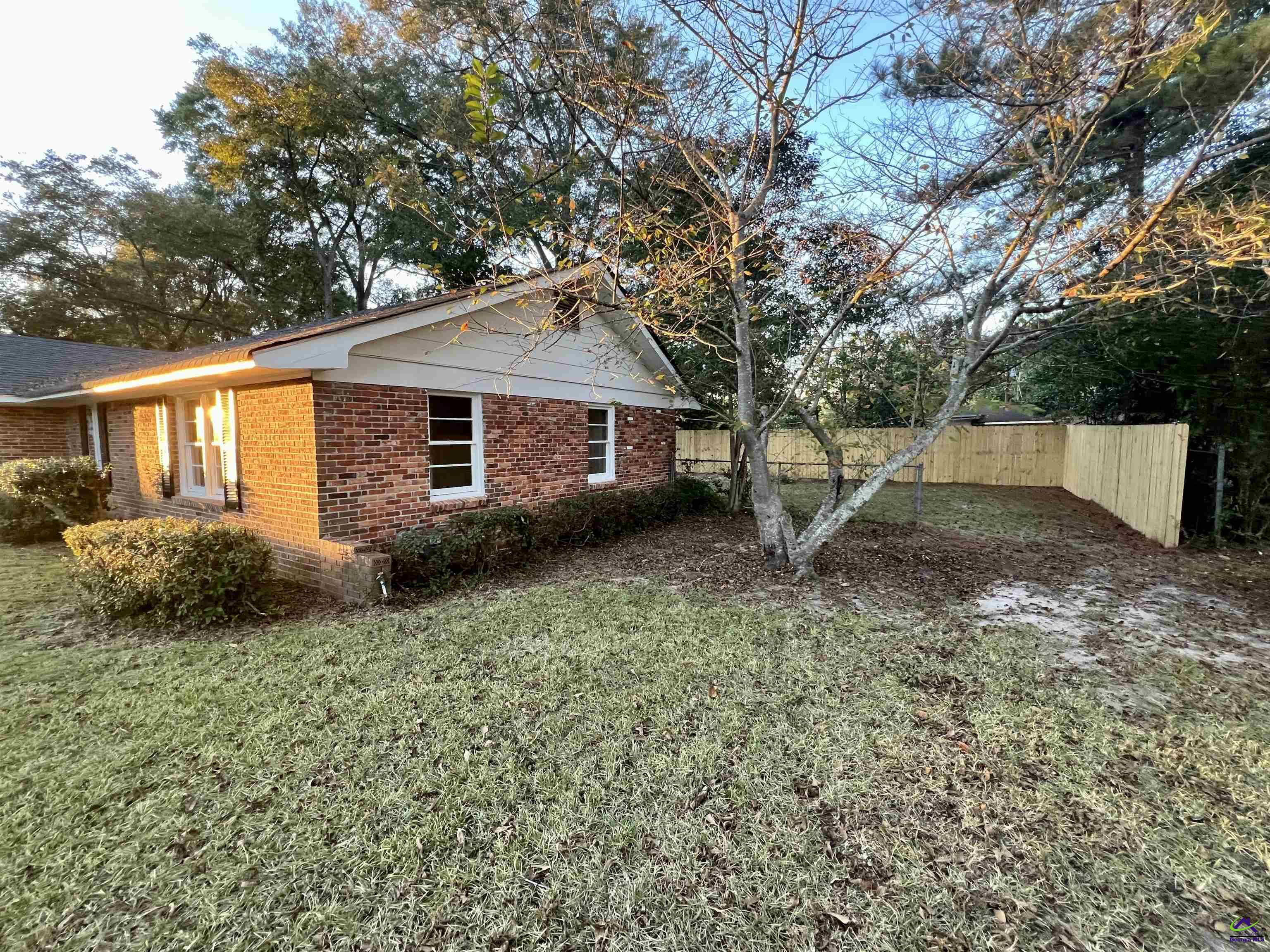 1152 Lovely Lane