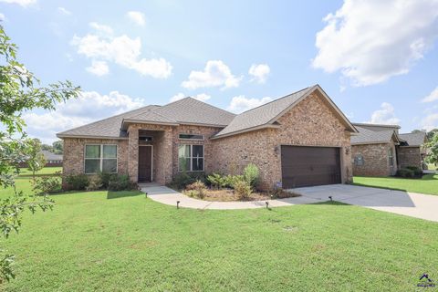 110 Gwendolyn Avenue Perry GA 31069