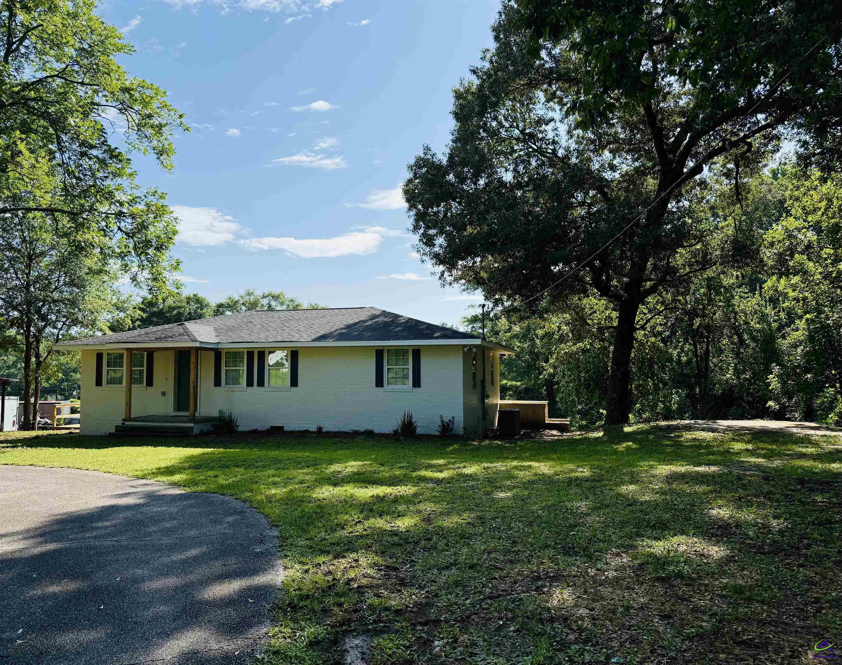 708 Houston Lake Boulevard