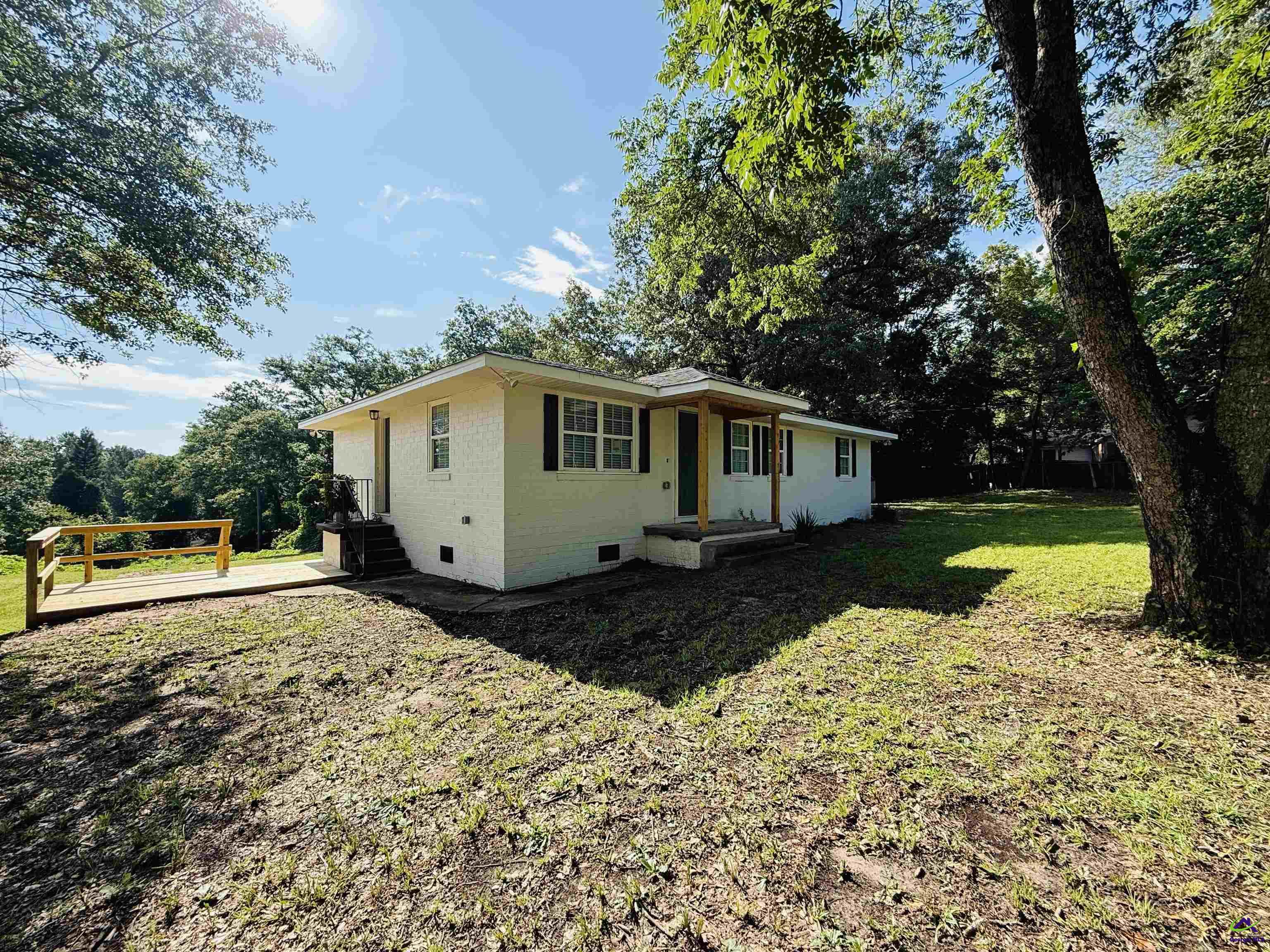 708 Houston Lake Boulevard