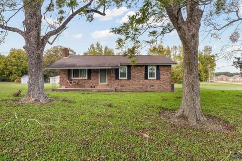 104 Lucas Road Cochran GA 31014