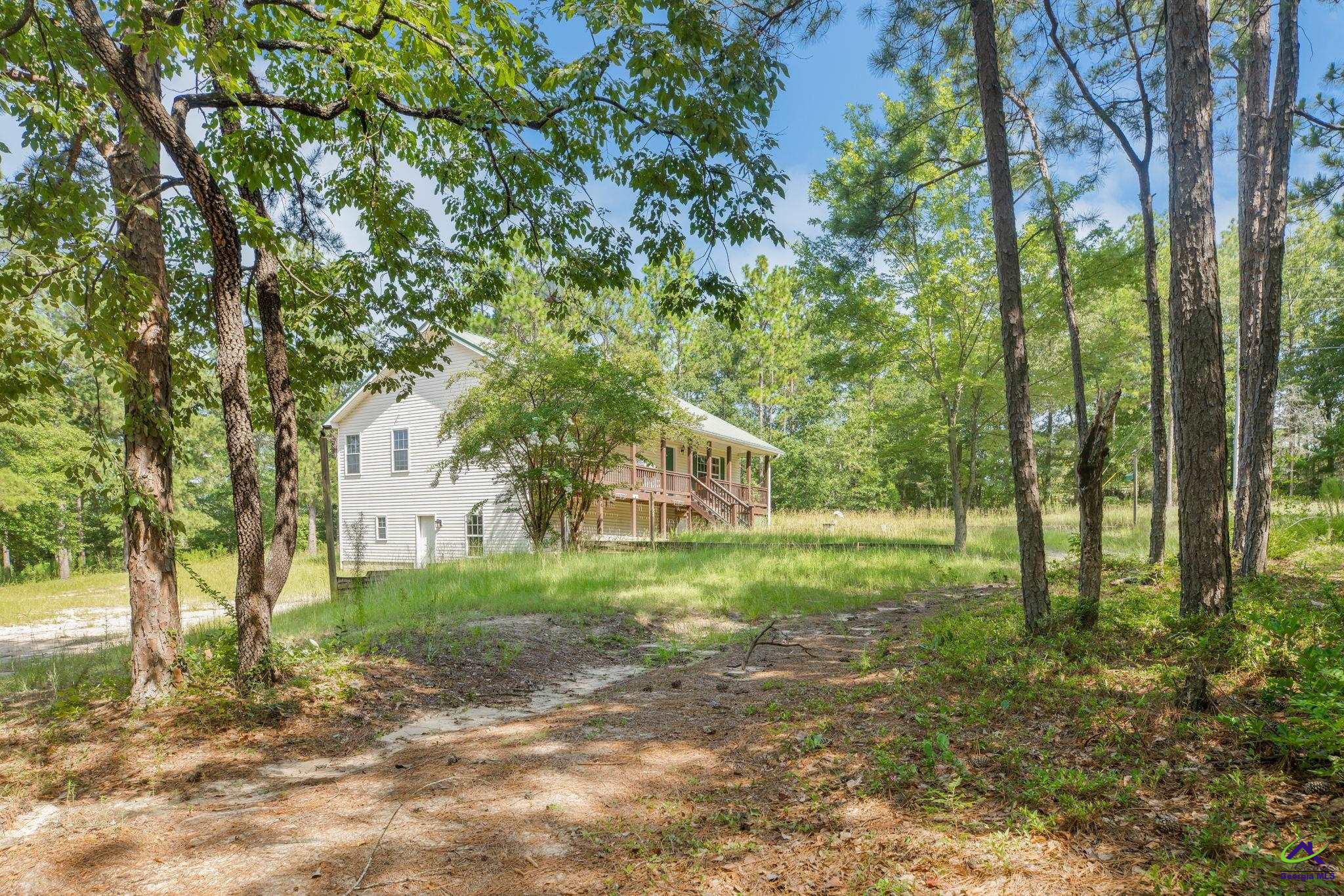 717 Moncrief Road