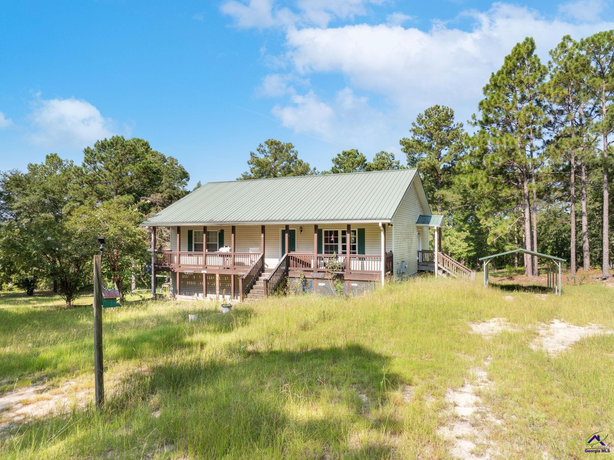 717 Moncrief Road