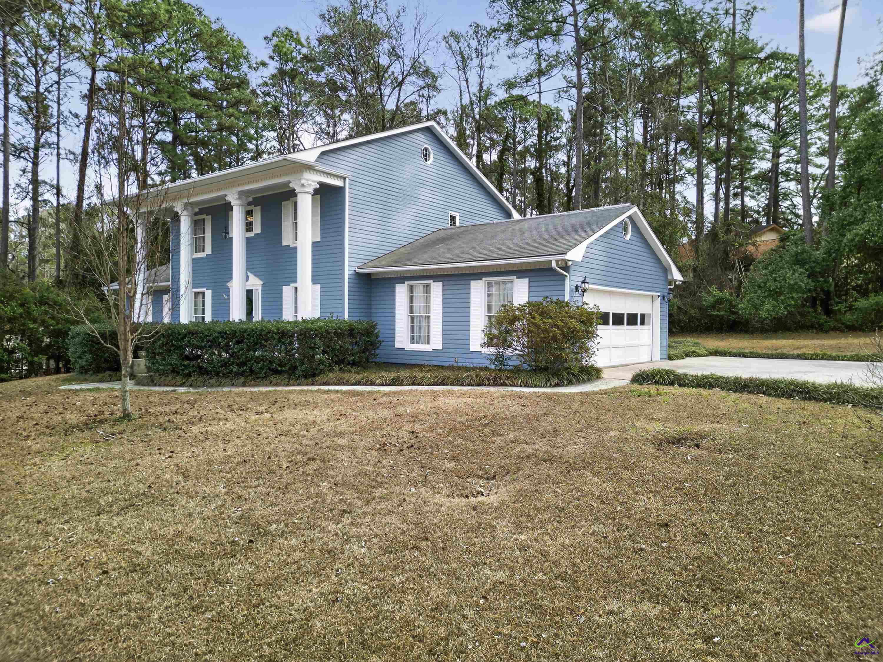 301 Lake Front Drive