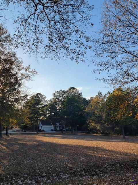 5 Oak Street Hawkinsville GA 31036