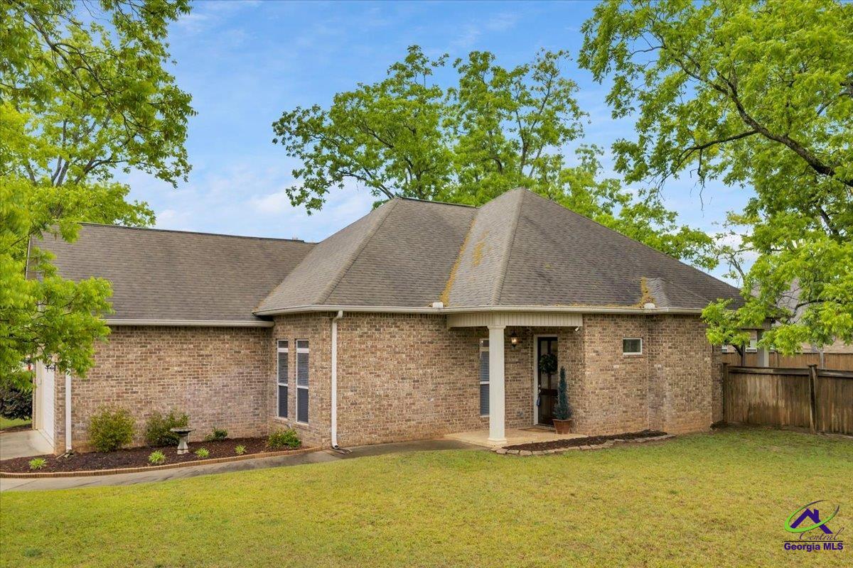 200 Greythorne Drive