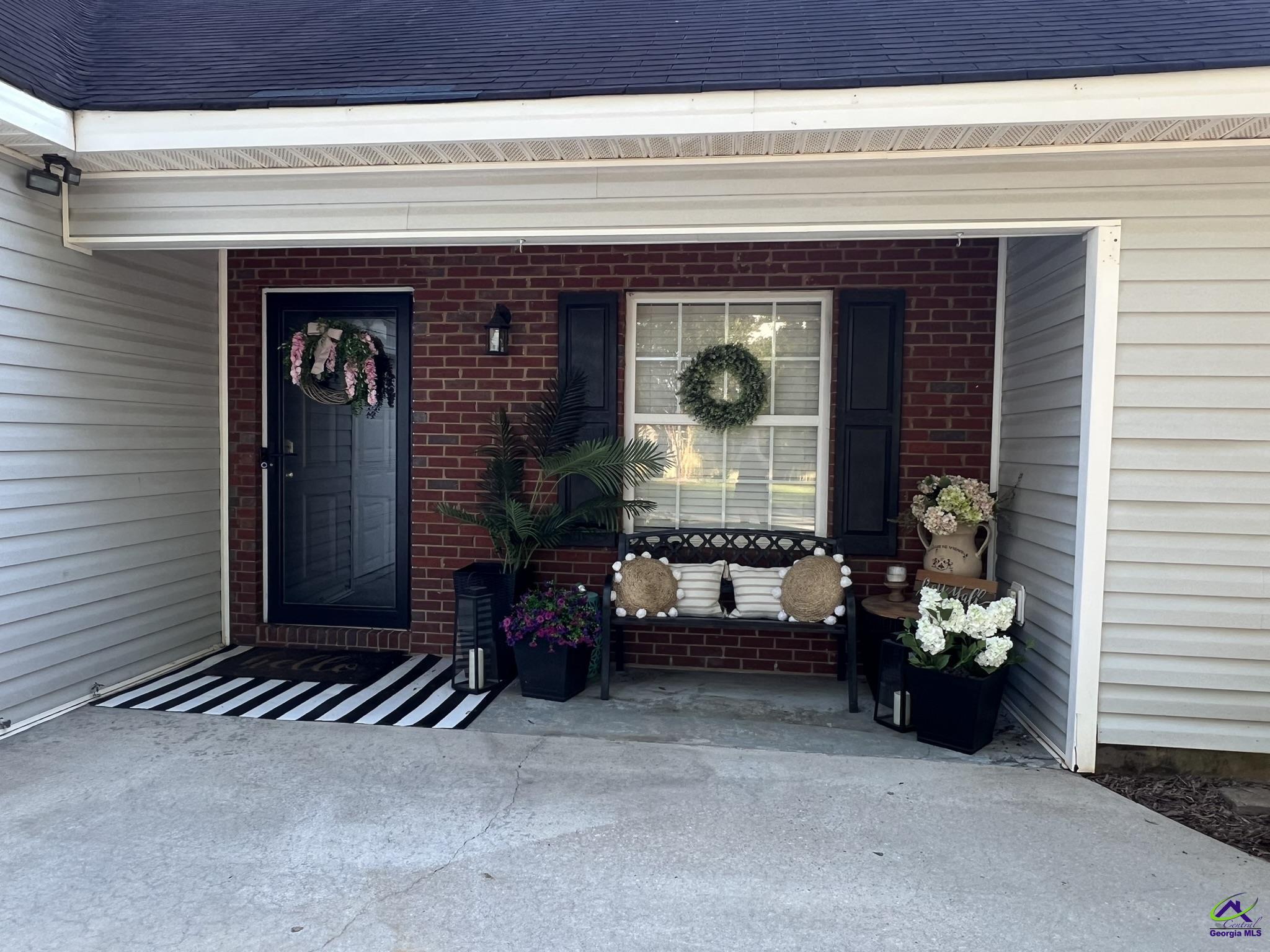 148 Knights Bridge
