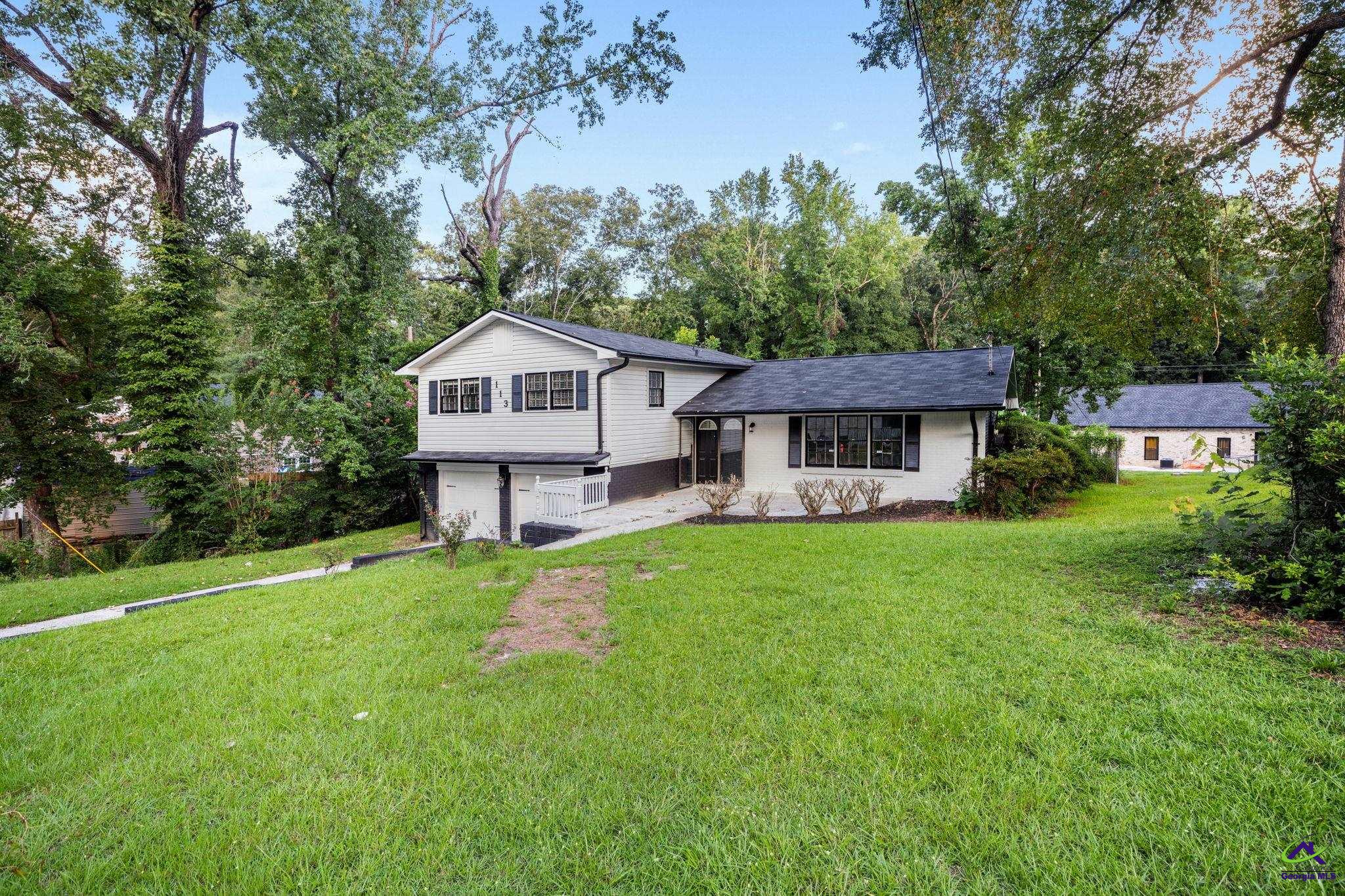 113 Colonial Road