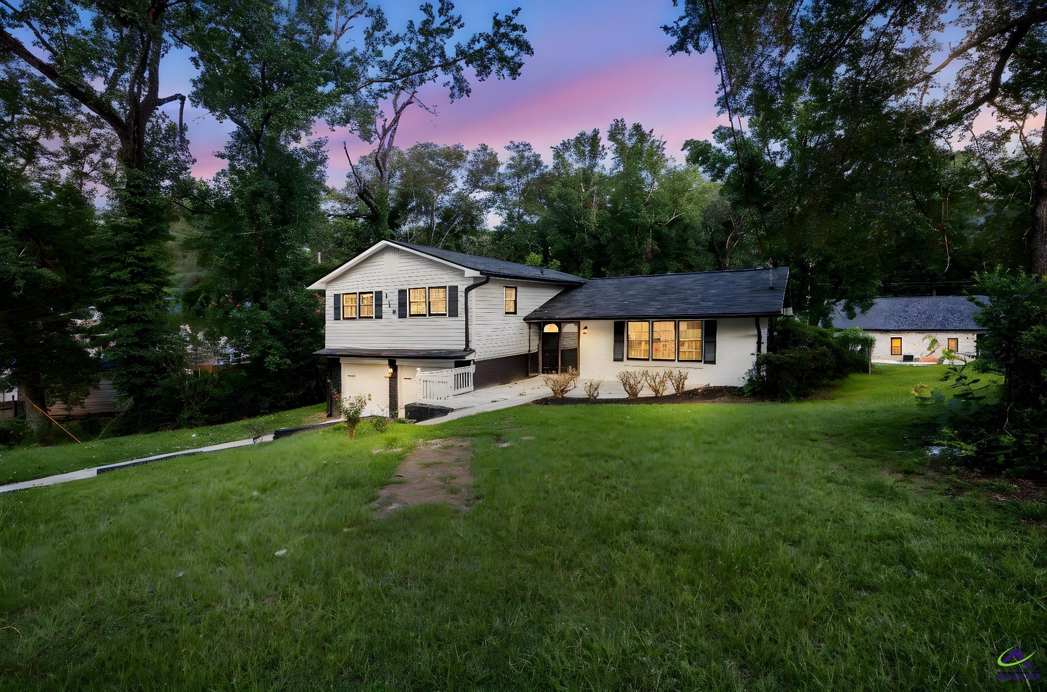 113 Colonial Road
