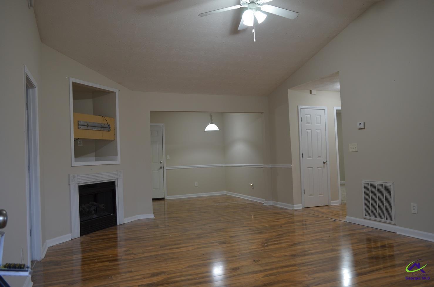 4562 Pine Valley Drive