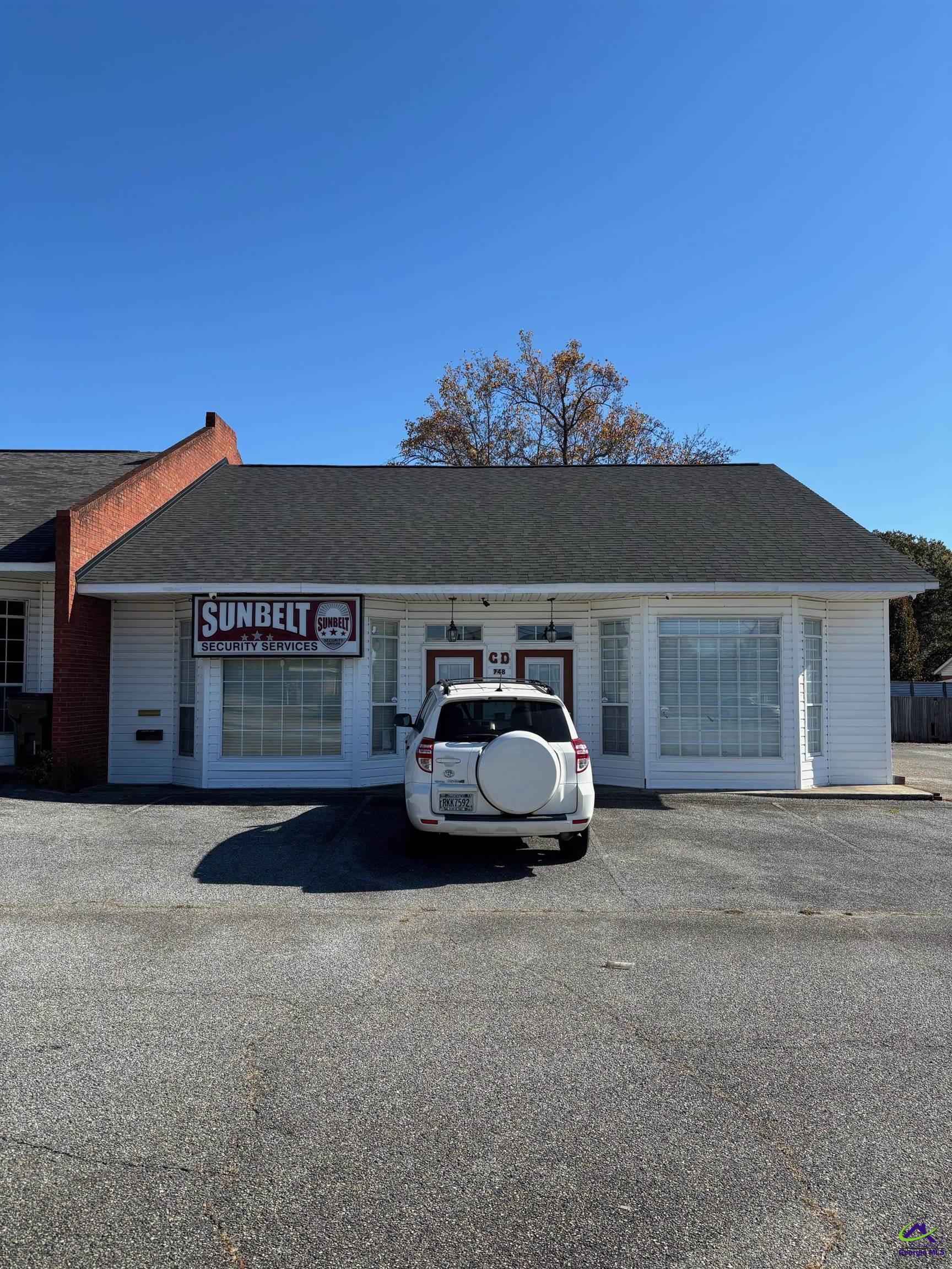 748 N Houston Road