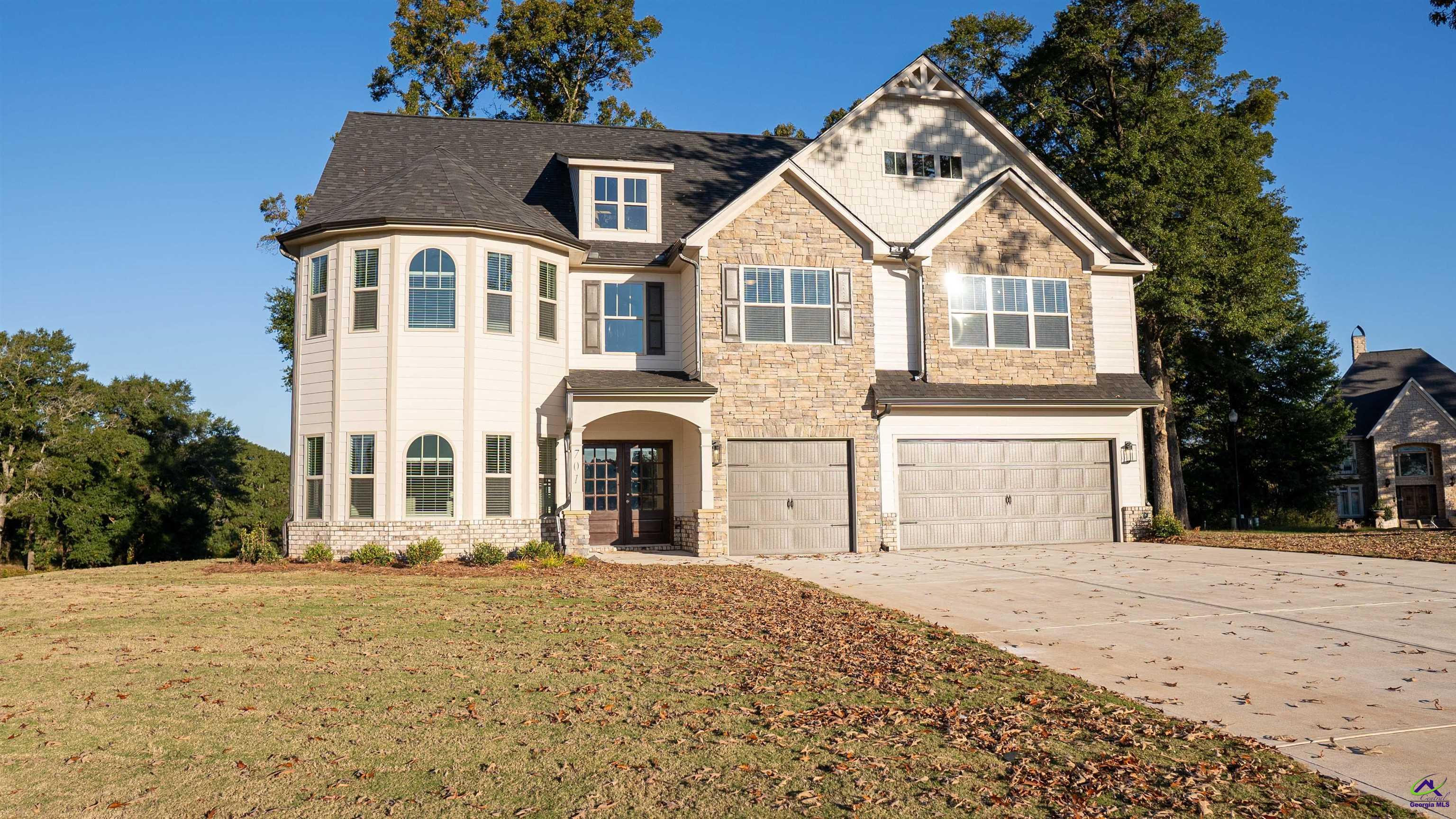 706 Big Tree Court