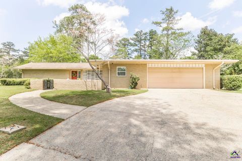 109 Deerwood Circle Warner Robins GA 31088