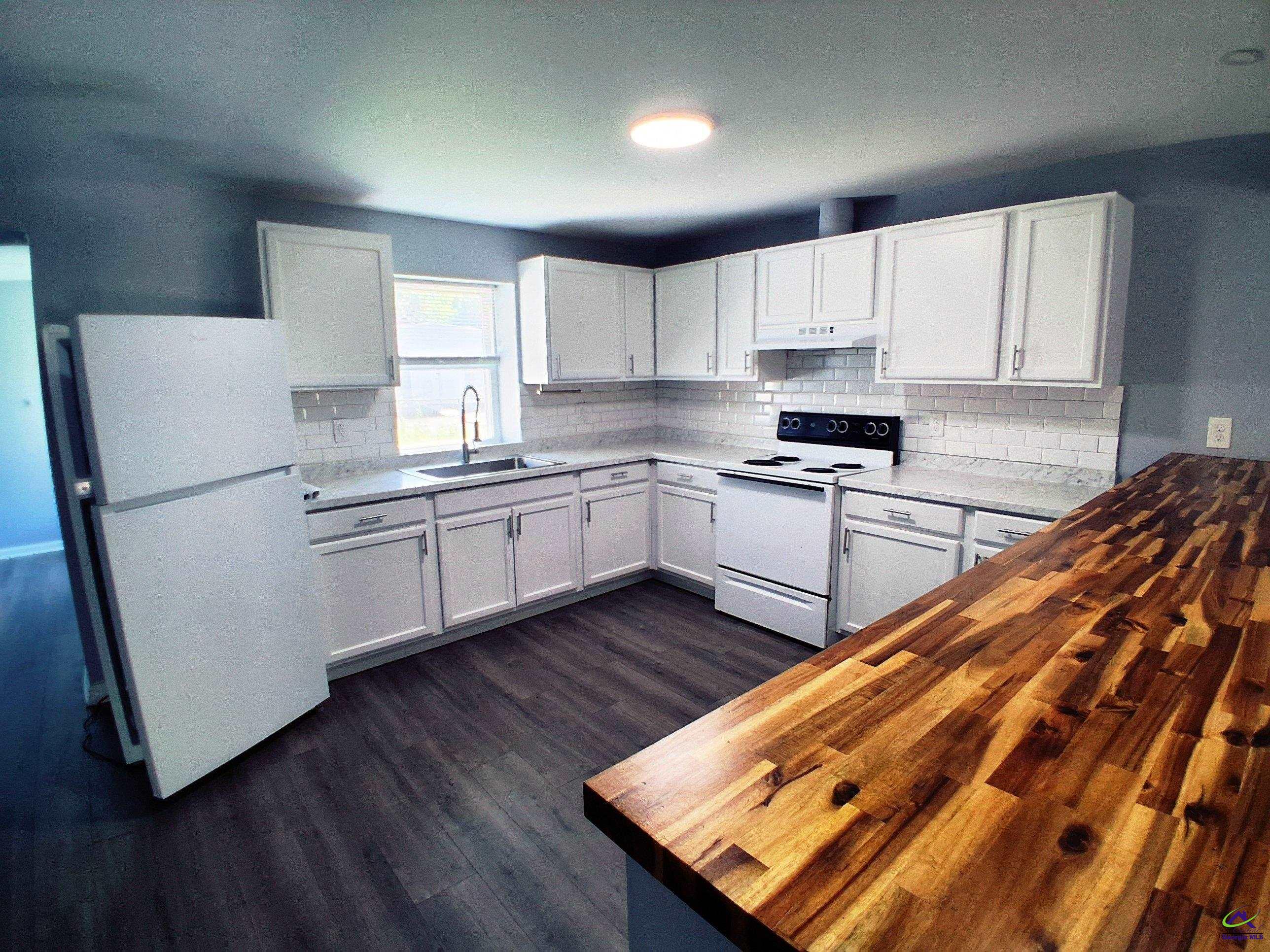 3990 Atlantic Avenue