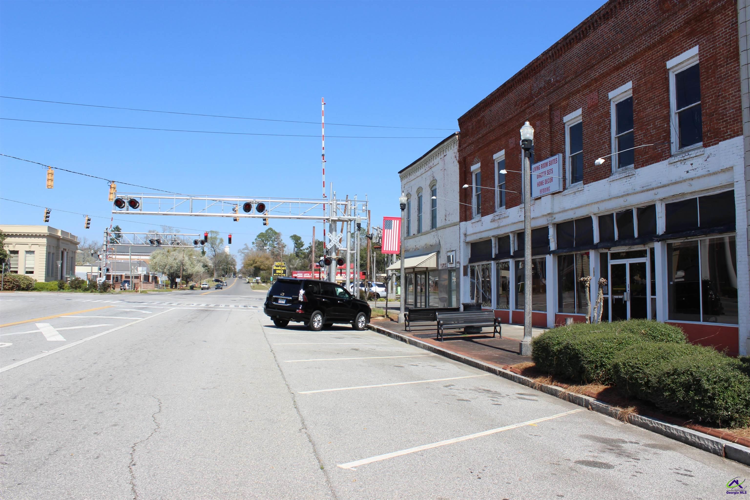 108 S Dooly Street