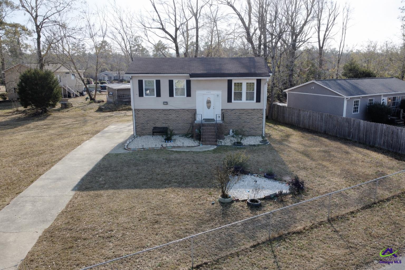 2608 Village Green Lane