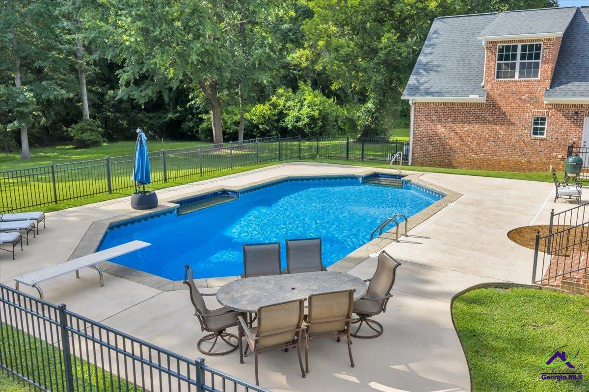 1035 Chattahoochee Drive