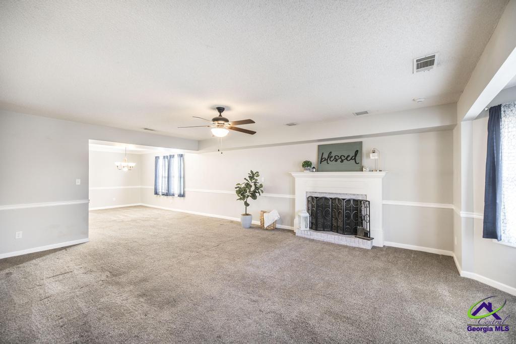 100 Williamsburg Avenue