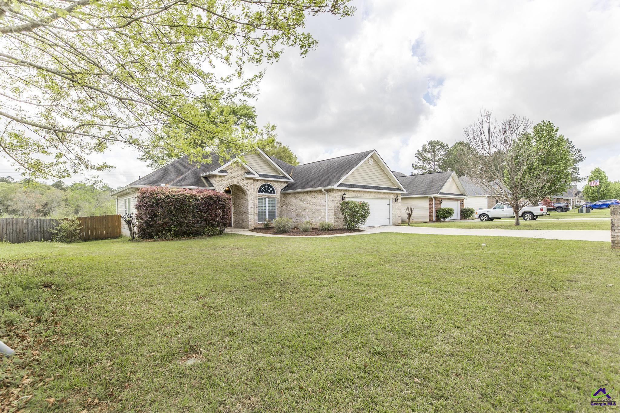 505 Amberley Court
