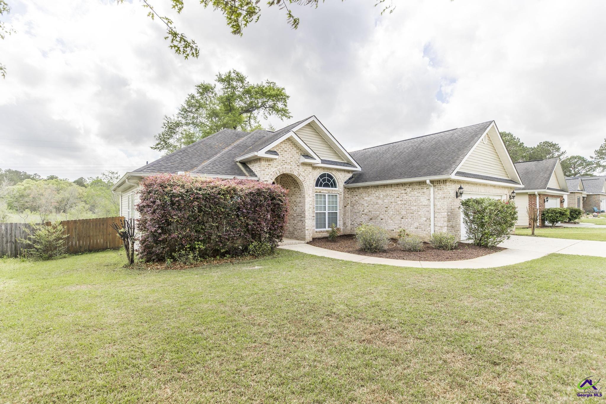505 Amberley Court