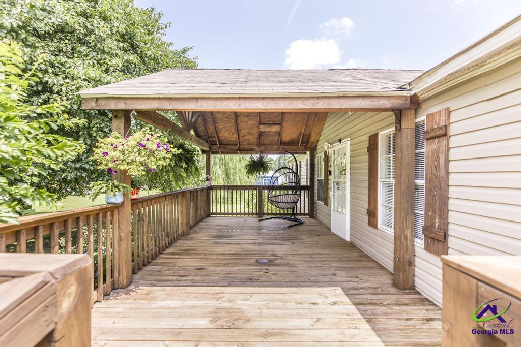 104 Colonial Drive