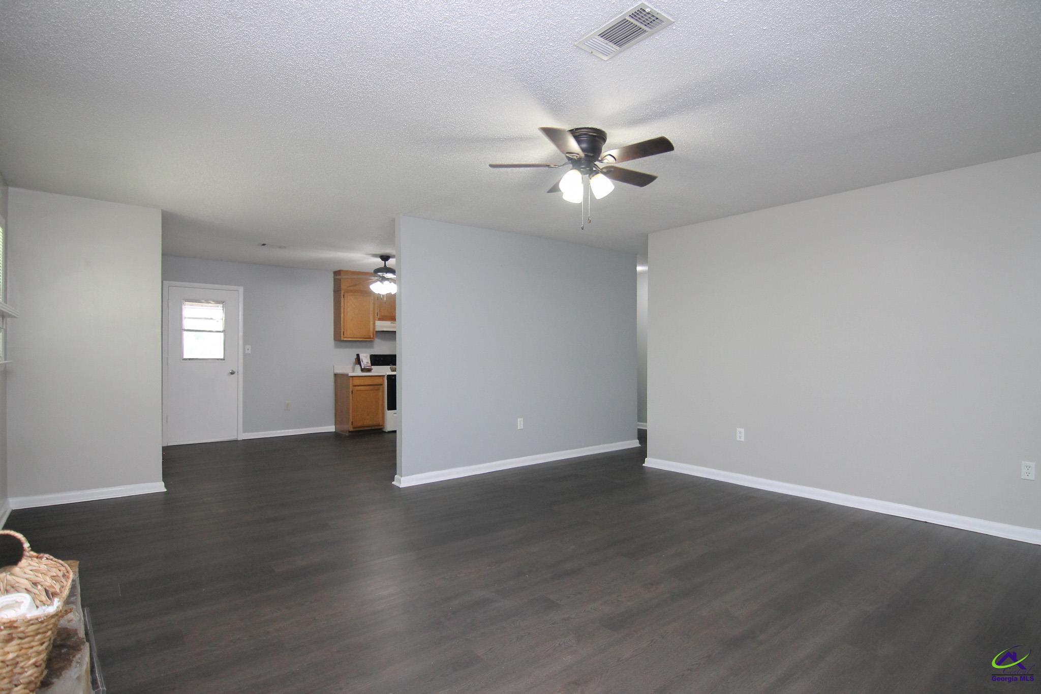 1502 Main Street