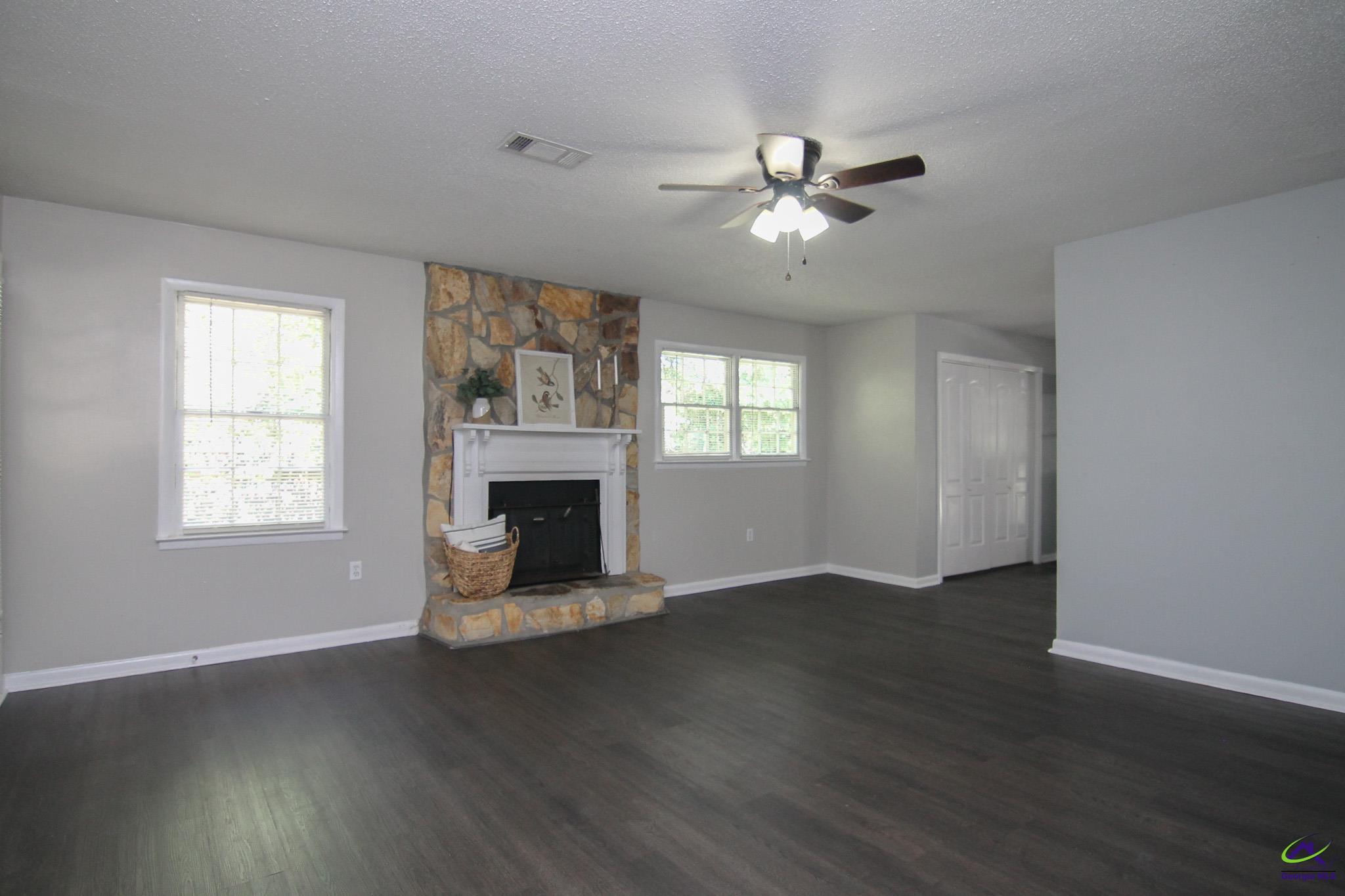 1502 Main Street