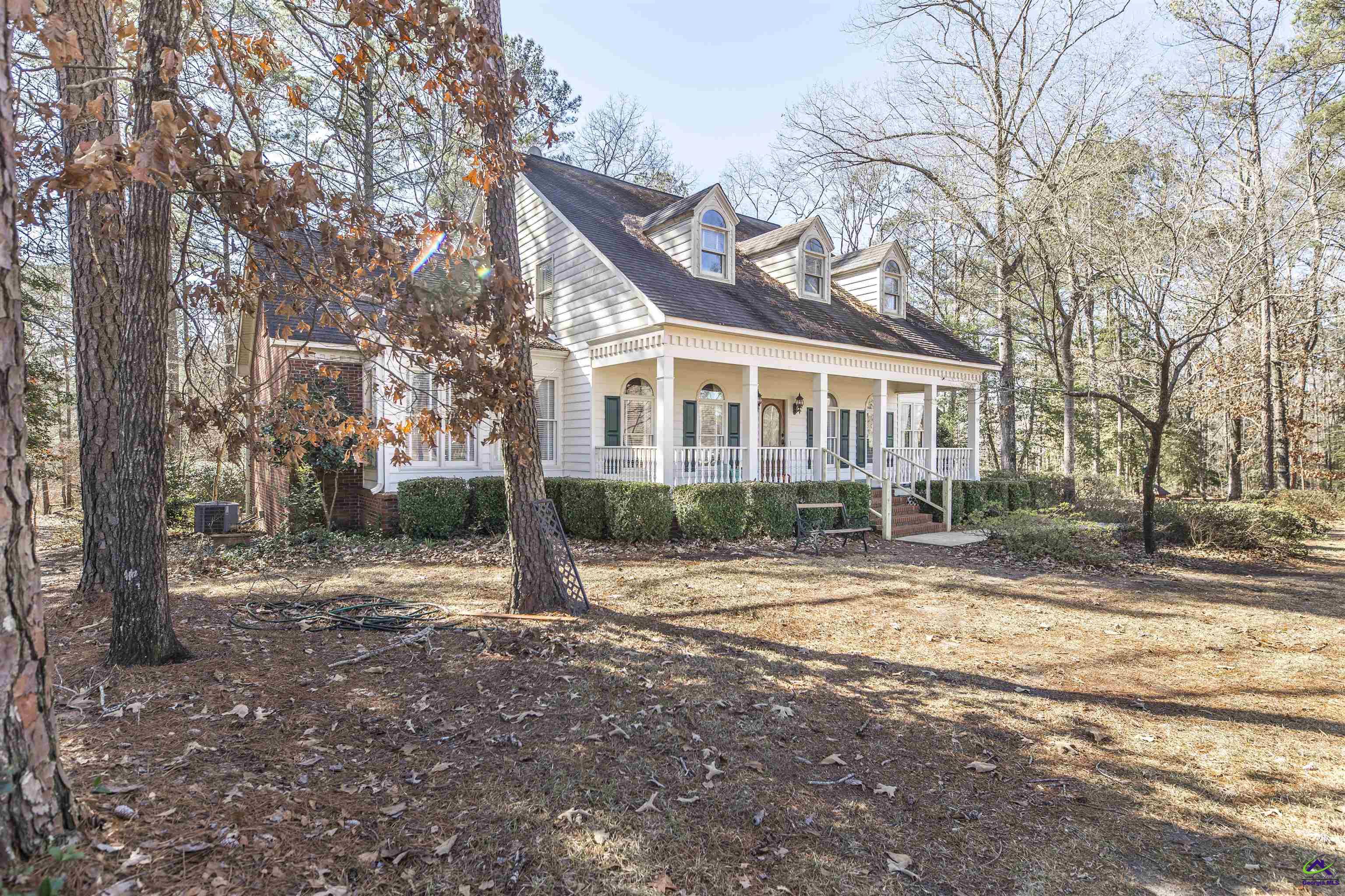 1528 hilltop Road