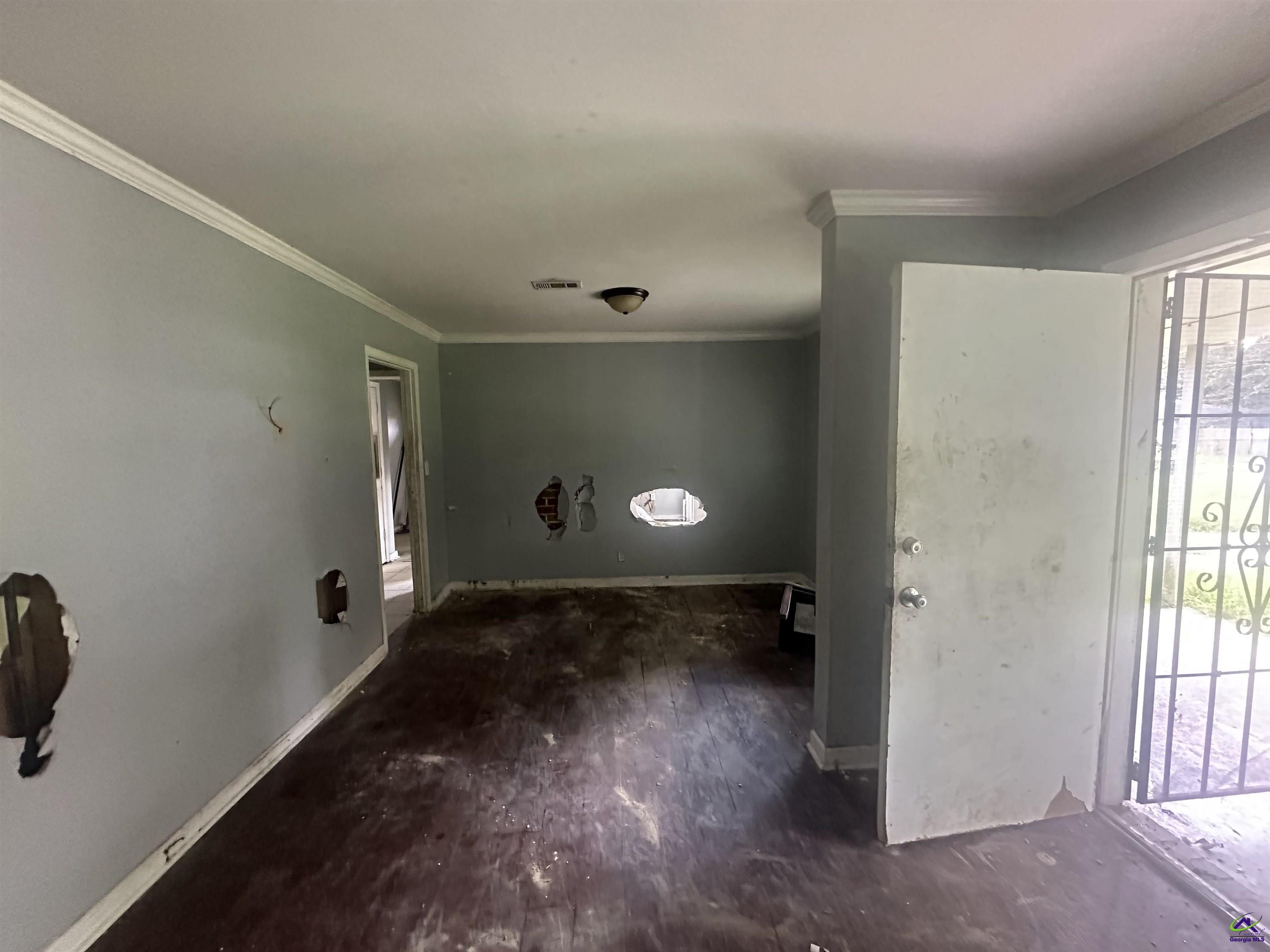 3860 Lindwood Drive