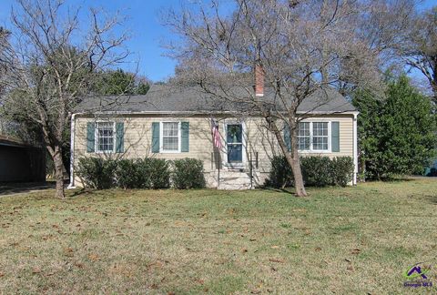 1307 Georgia Avenue Perry GA 31069