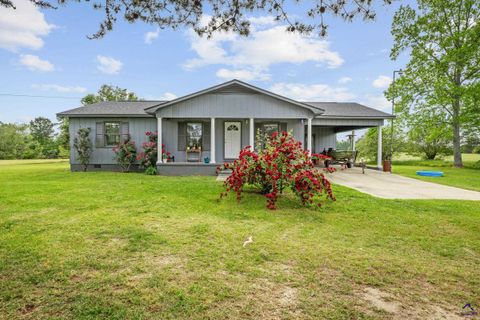 30 Lilly Barss Road Hawkinsville GA 31036