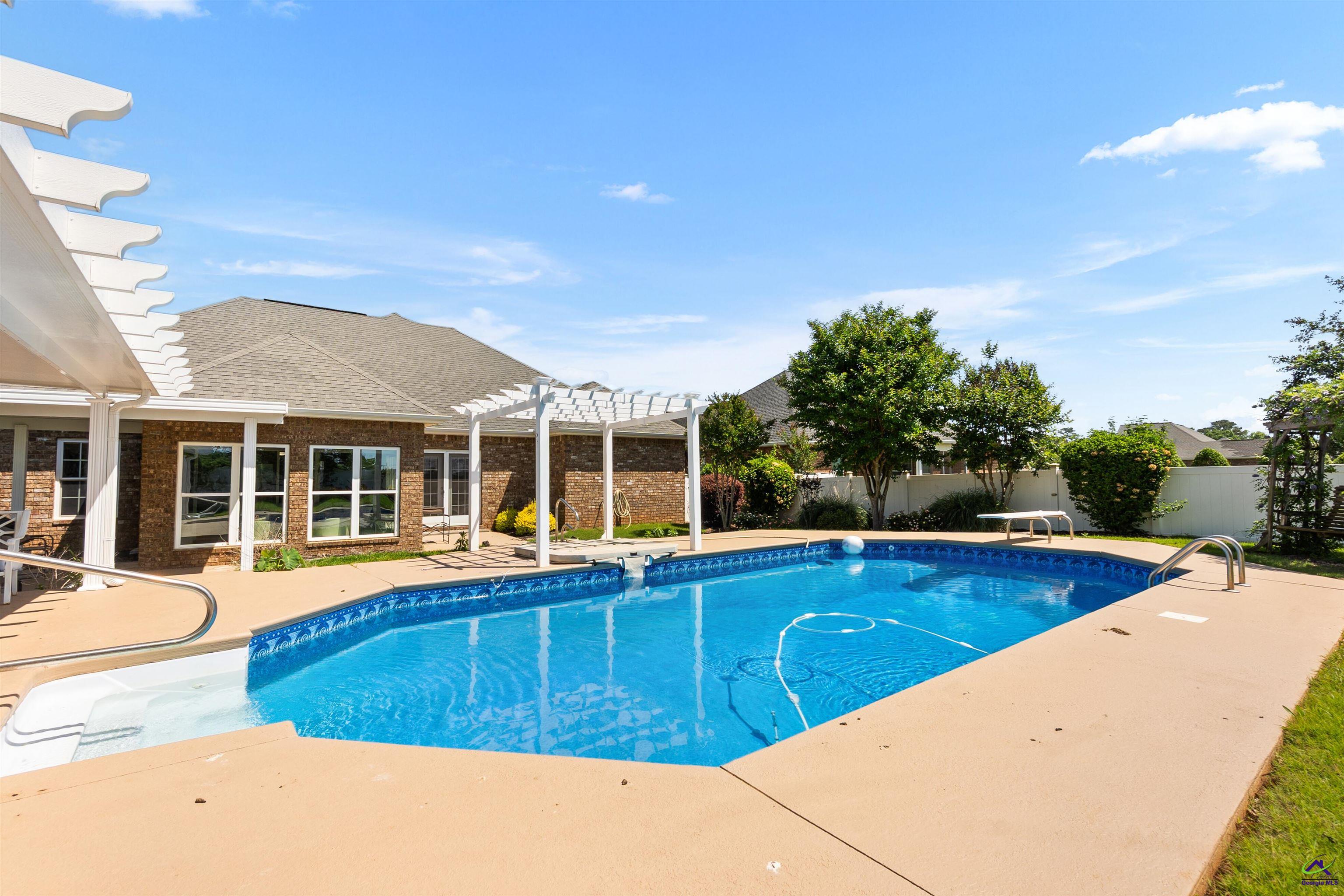 102 Rambling Creek Cove