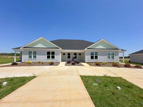 702 Castle Court Hawkinsville GA 31036