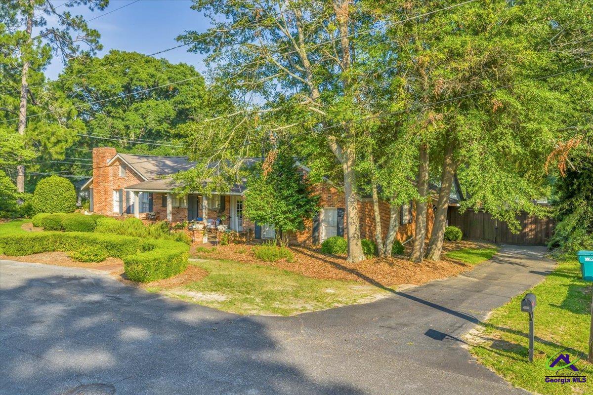 709 Evergreen Street