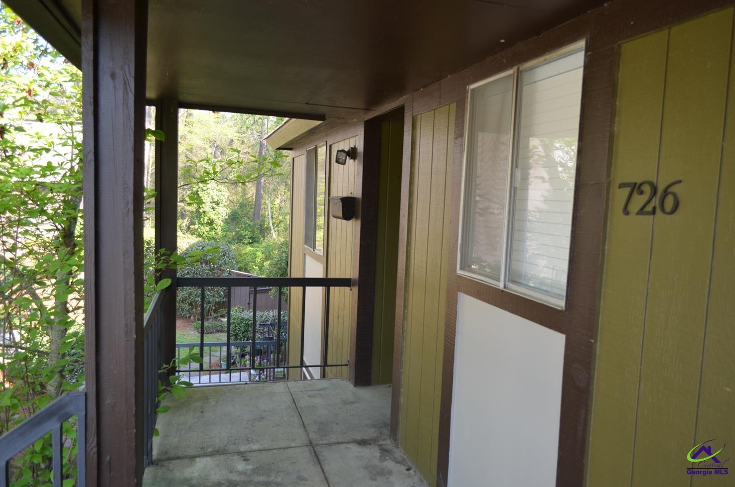 726 Willow Creek Drive