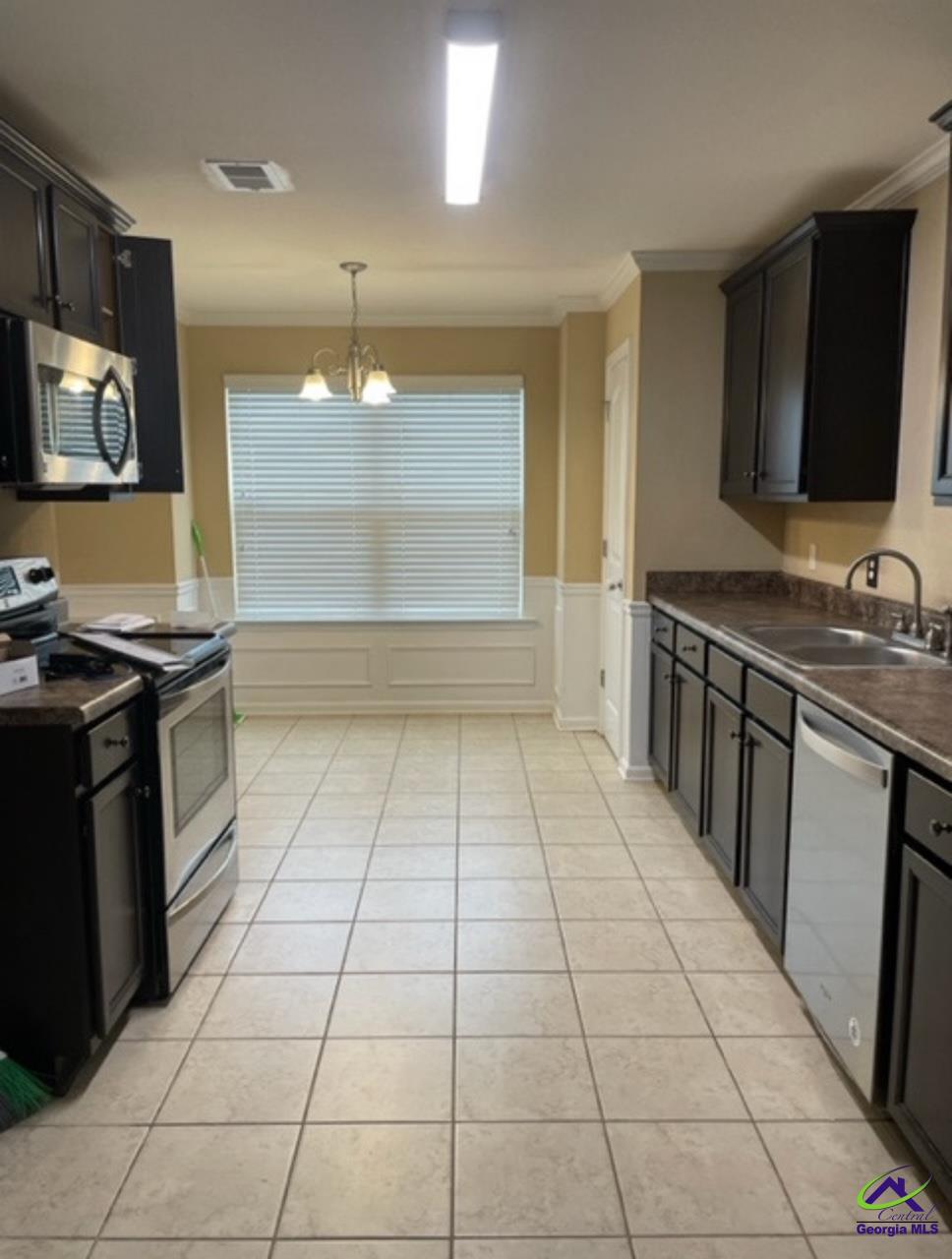 211 Edgarton Way