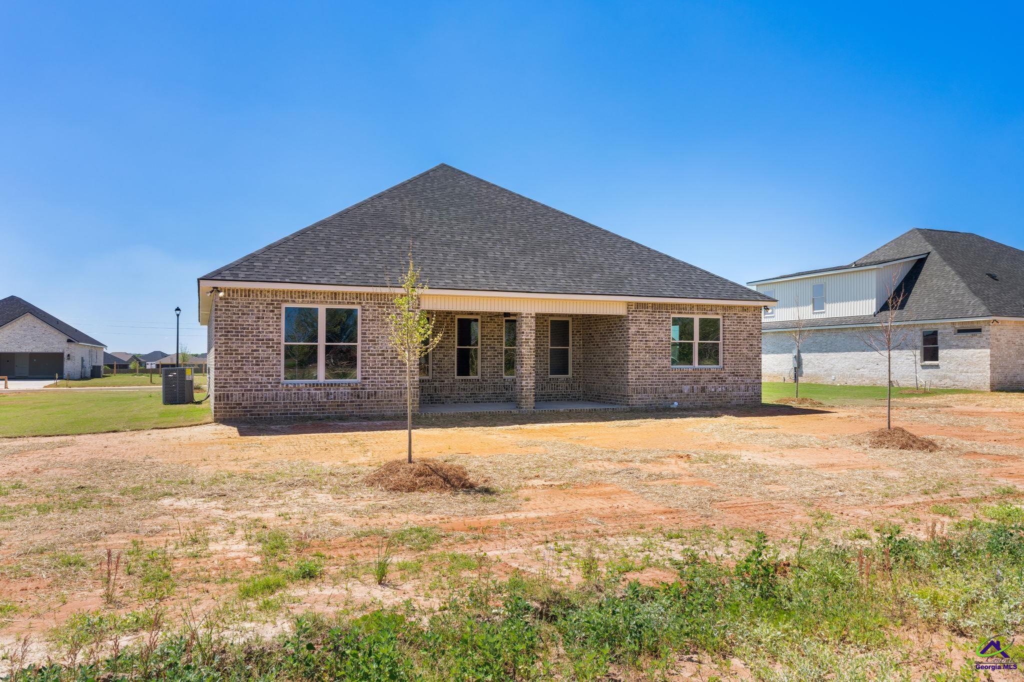 211 Farmland Circle