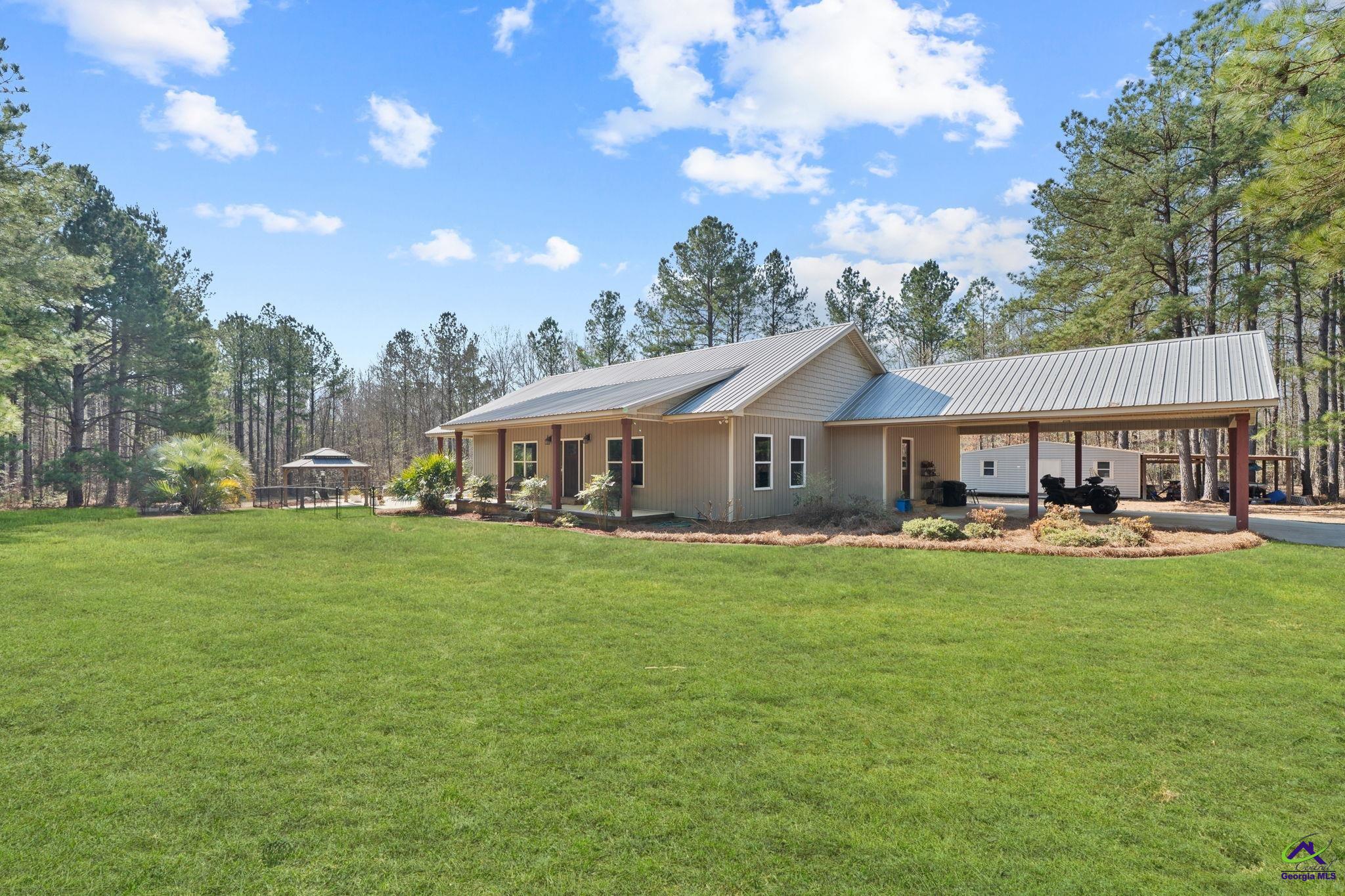 22299 US Hwy 441