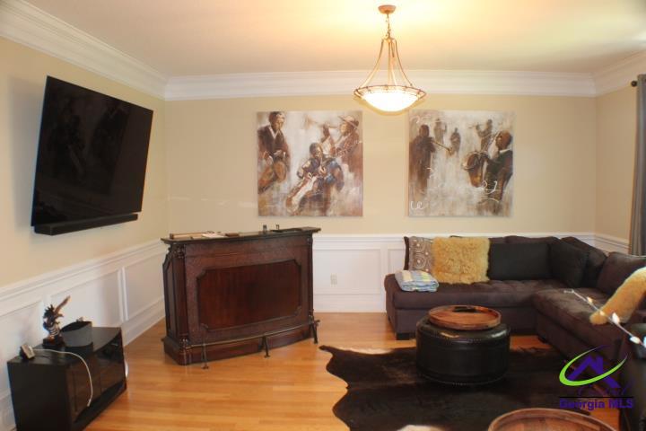 100 Jamestown Ct