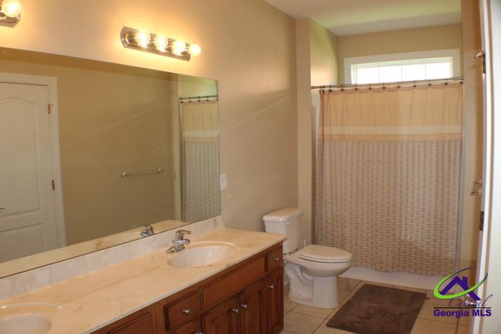 100 Jamestown Ct