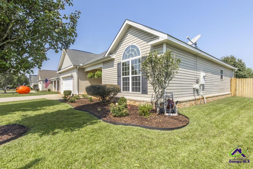 211 Avington Chase