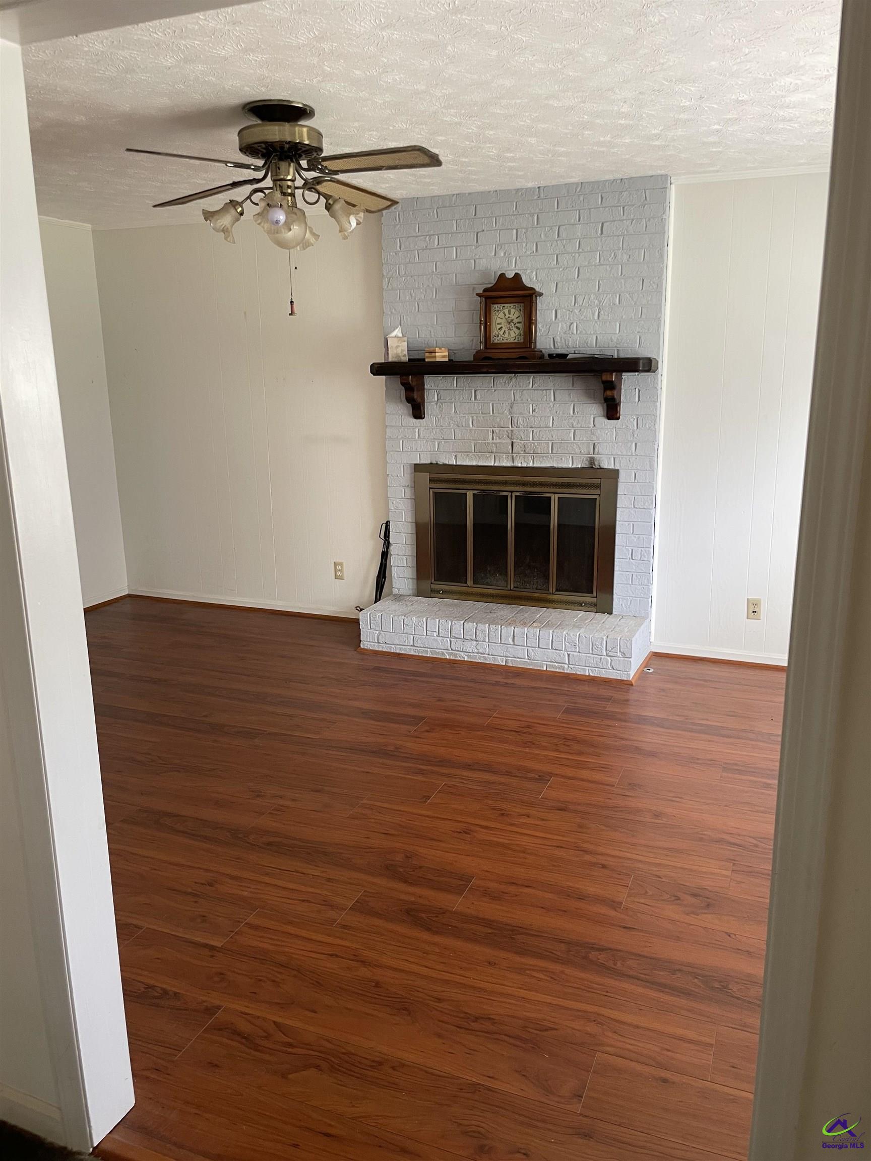 1215 Sharonton Drive