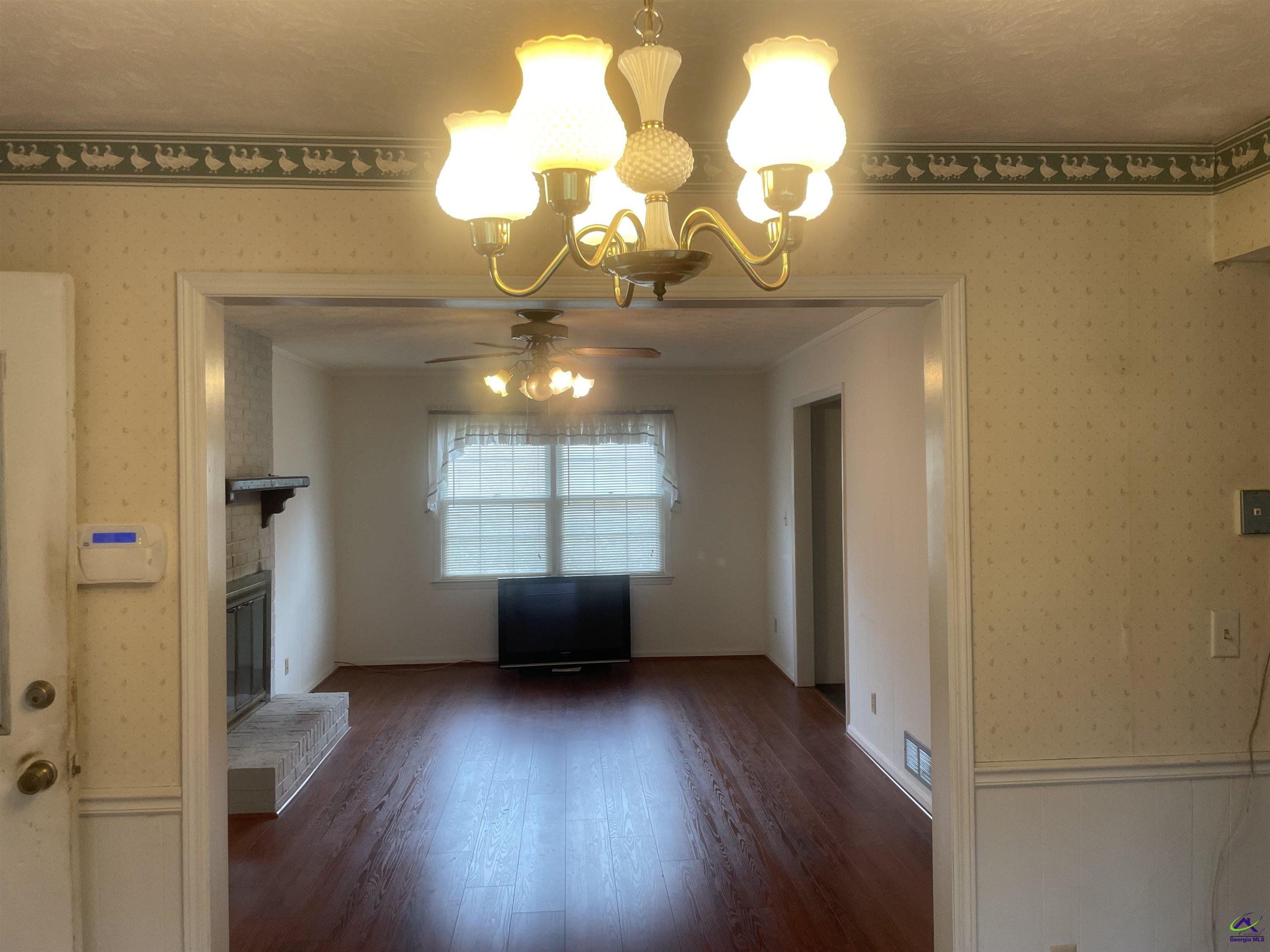 1215 Sharonton Drive