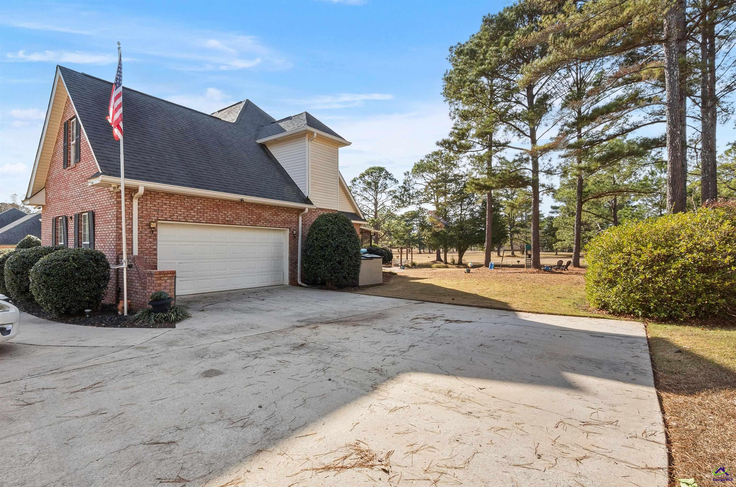 223 Idle Pines Drive